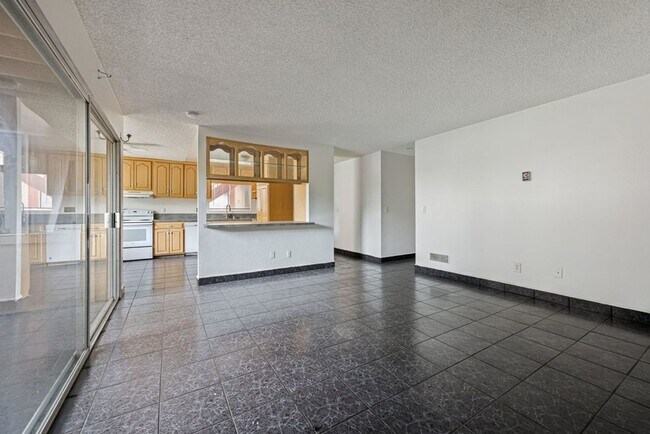 Foto del edificio - 5462 Adobe Falls Rd