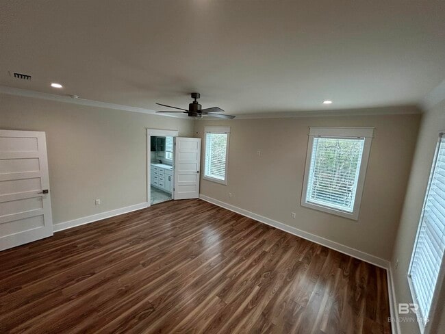 Foto del edificio - 5126 Pine Rd