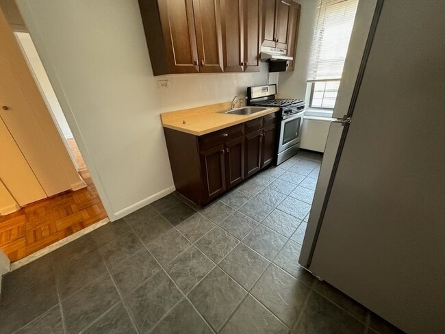 Building Photo - 23-35 Broadway Unit 1 M