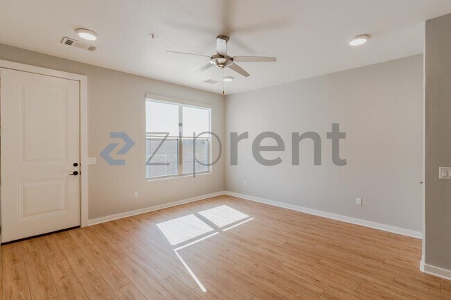 Foto del edificio - 7805 Cooper Ln