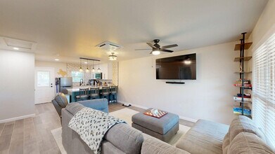 Building Photo - 202 Bucknell Ct