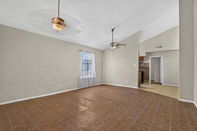 Foto del edificio - Charming 3-Bed 2 Bath with Refrigerated Air in Horizon City