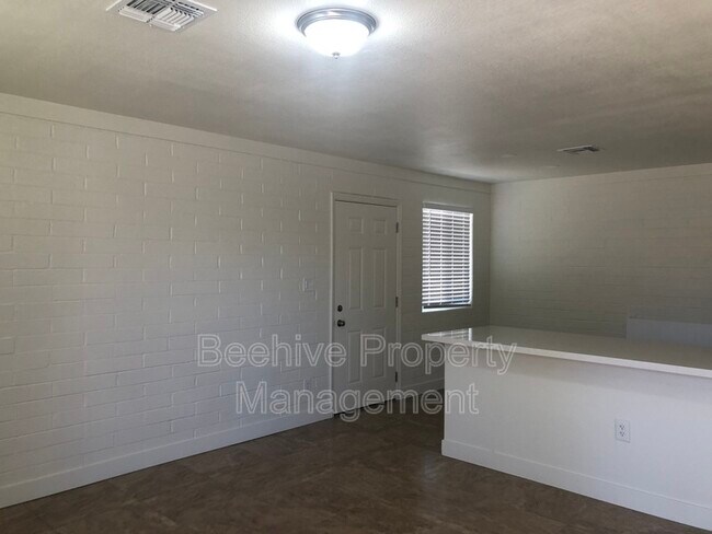 Foto del edificio - 2530 E Atlanta Ave