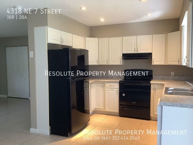 Foto del edificio - 3 Bed, 1.5 Bath Home Located in NE Ocala