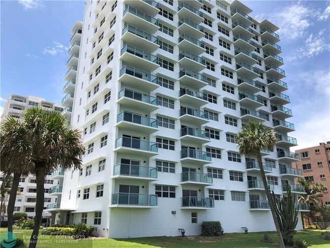Building Photo - 1620 N Ocean Blvd