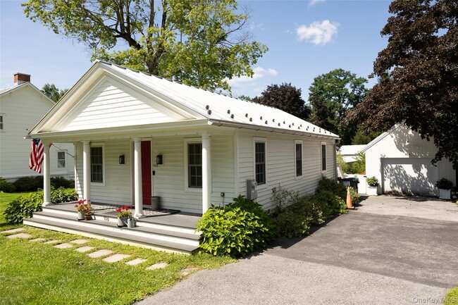 Building Photo - 106 Cr-19
