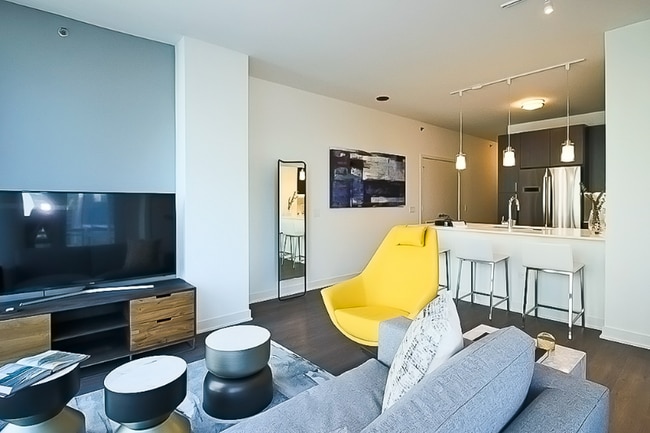 Building Photo - 455 N Park Dr