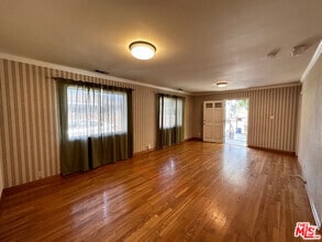 Building Photo - 4337 Prospect Ave