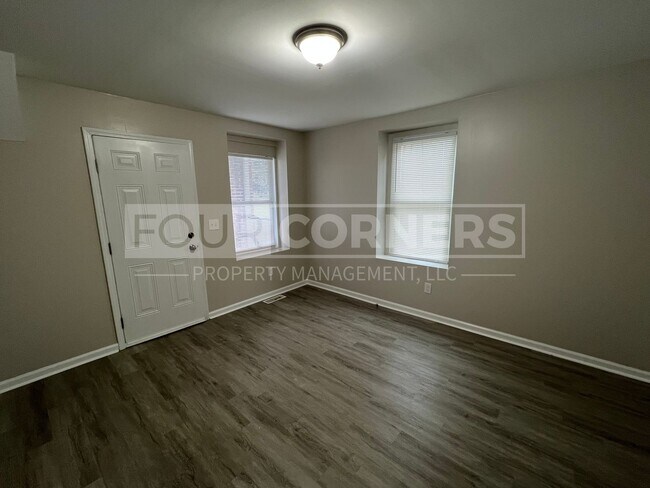 Foto del edificio - 2026 N Cherry St
