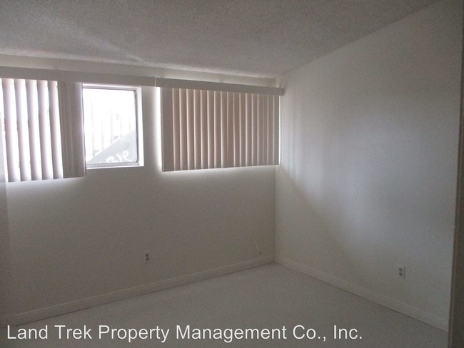 Building Photo - 130 EATON Way