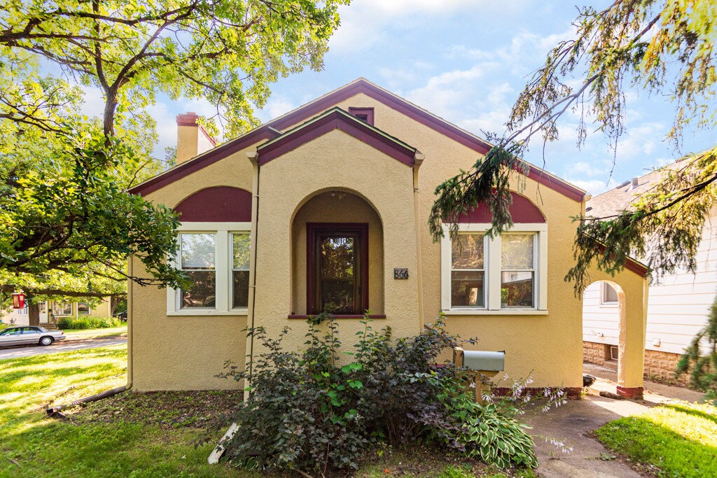 Primary Photo - 700 24th Ave SE