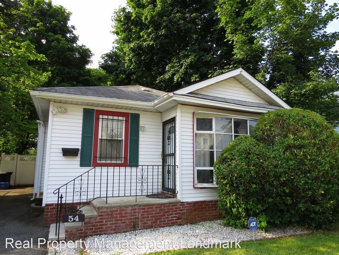 Primary Photo - 2 br, 1 bath House - 54 Grenada Avenue