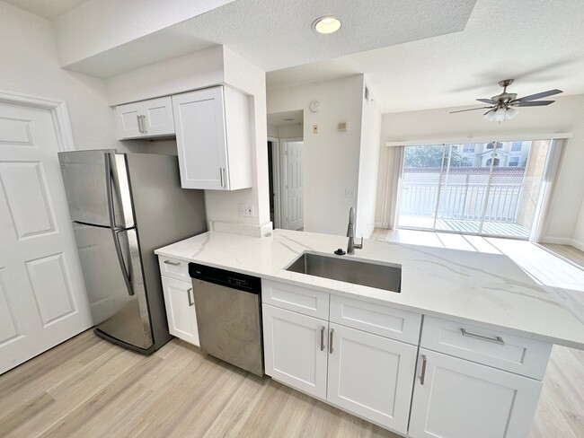 Building Photo - ** ST. CROIX @ PELICAN MARSH ** 2 BED / 2 ...