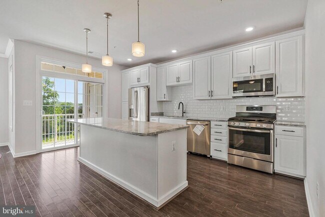 Foto del edificio - 23286 Southdown Manor Terrace