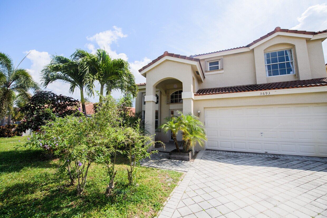 Foto principal - 3693 Miramontes Cir