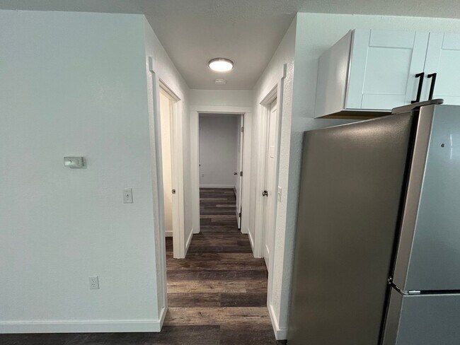 Foto del edificio - 1994 Badger Rd