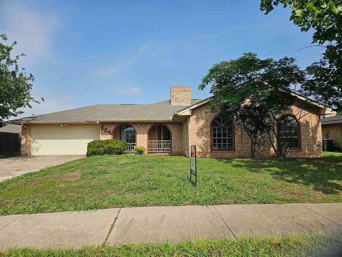 Foto principal - 104 SW 74th St
