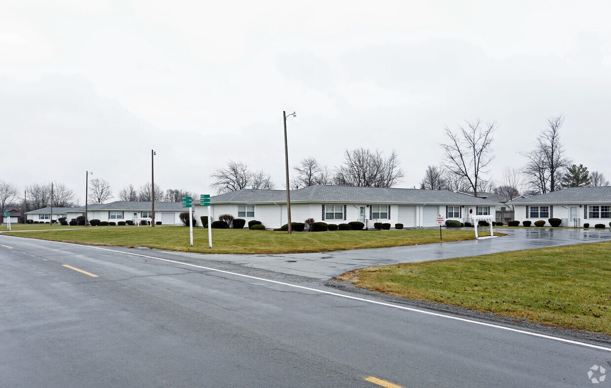 813 W Bigelow Ave, Findlay, OH 45840 Apartments in Findlay, OH