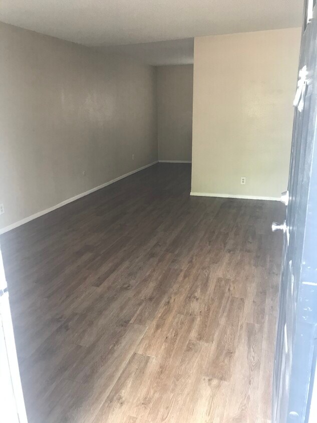 Living Room - 3710 Pine St