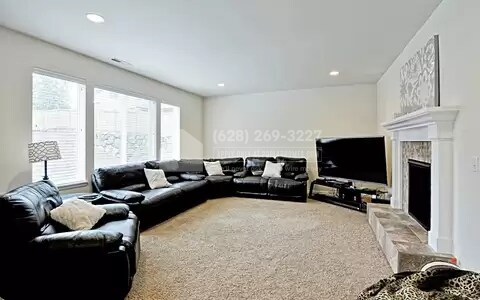 Foto del edificio - 208 142nd St SW