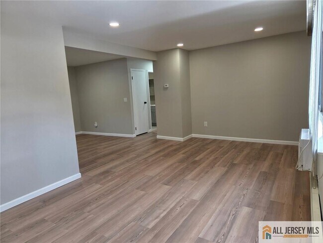 Foto del edificio - 645 Cricket Ln