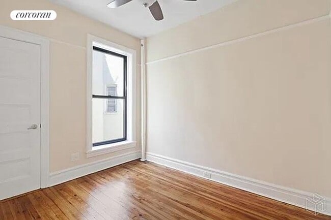 Building Photo - 528 5th St