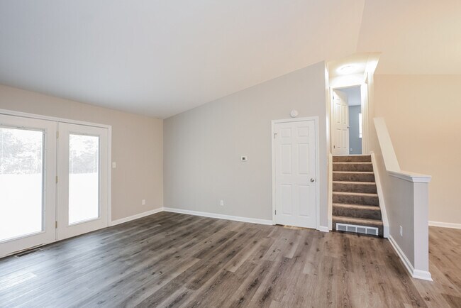 Building Photo - 181 Southridge Ln