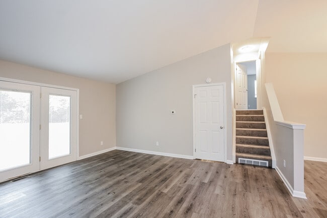 Building Photo - Captivating Home in Westfield