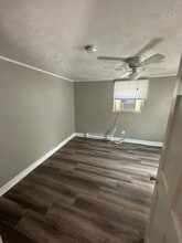 Building Photo - 2208 Roosevelt Dr