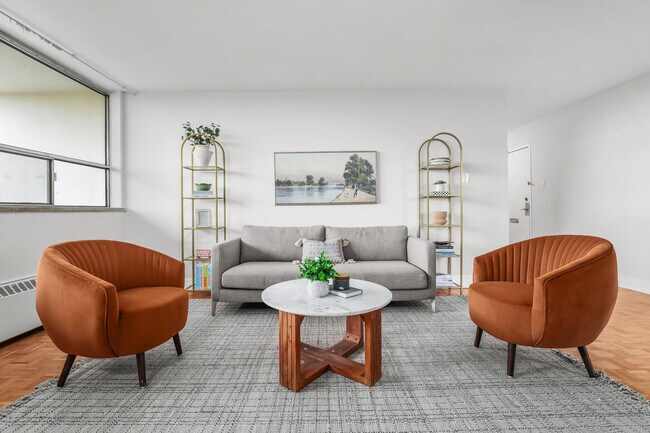 Building Photo - FULLY RENOVATED 1BD  - Prime Etobicoke