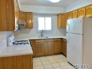 Foto del edificio - 34-12 Brookside St