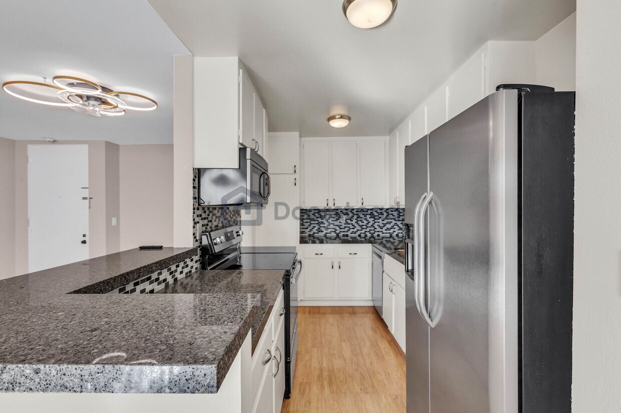 6542 Ocean Crest Dr Unit APT D104, Rancho Palos Verdes, CA 90275