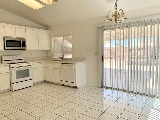 Building Photo - Nice home in Cul De Sac