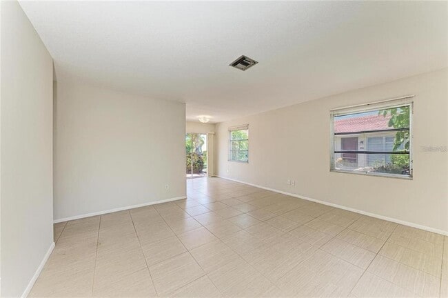 Building Photo - 2121 Pueblo Cir