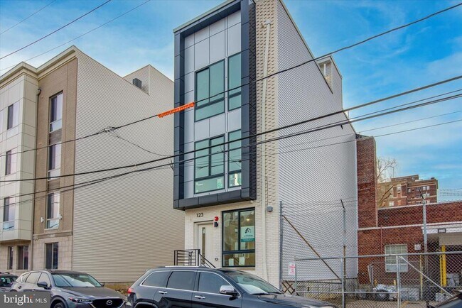 Building Photo - 1230 N Marshall St