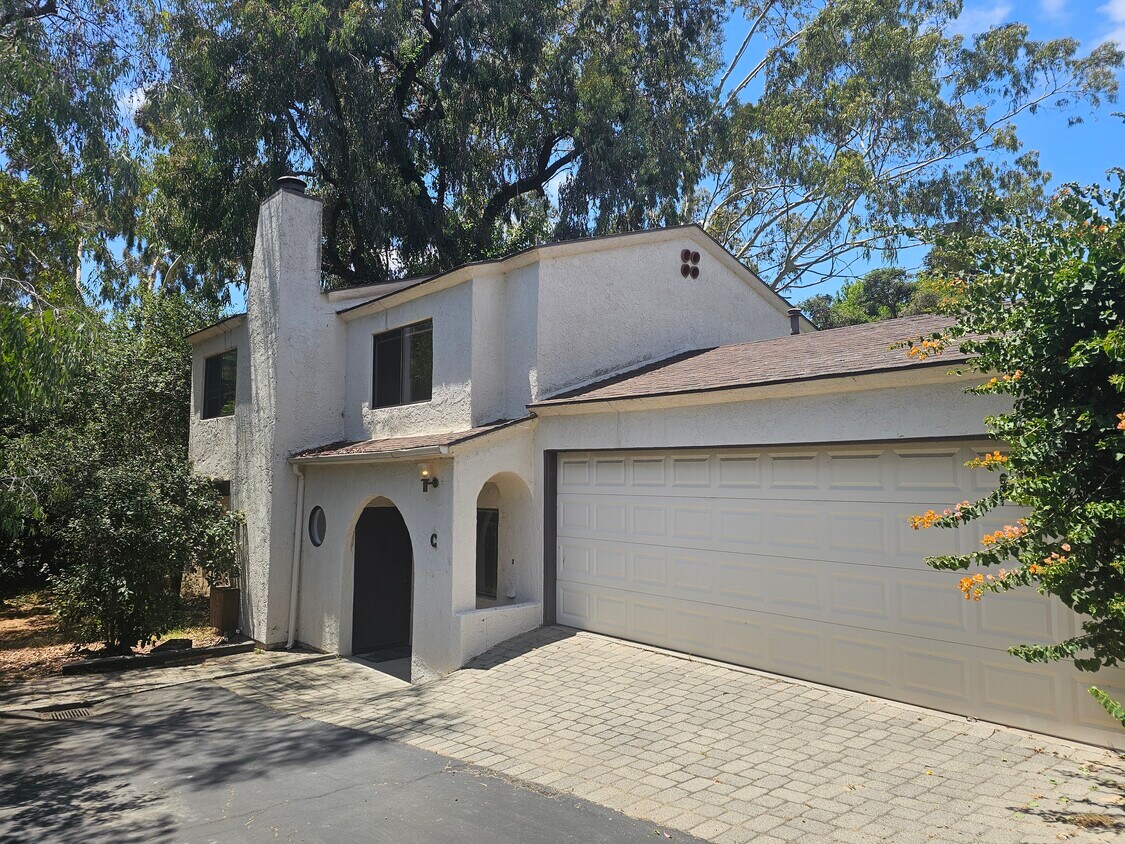 Foto principal - 1615 Olive St