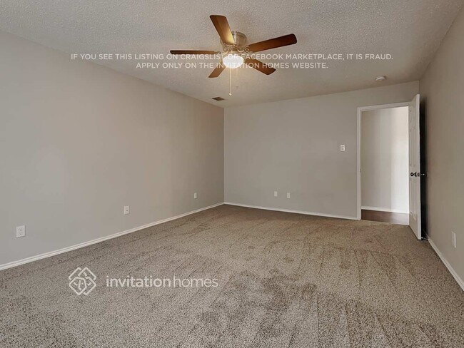 Foto del edificio - 910 Simi Dr