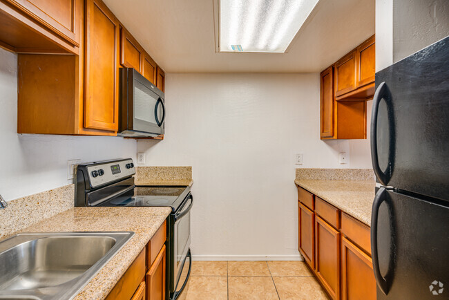 2 BR, 2 BA - Ocotillo Oasis