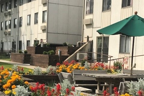Foto del edificio - Sullivan Terrace 55+ Senior Apartments