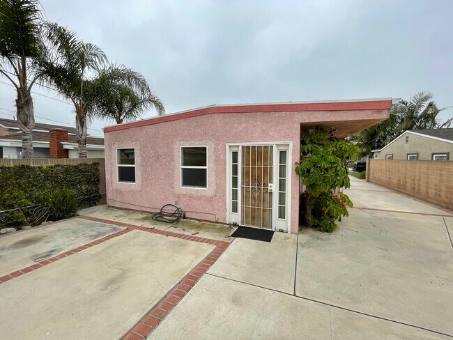 Photo - 4849 W 133rd St House