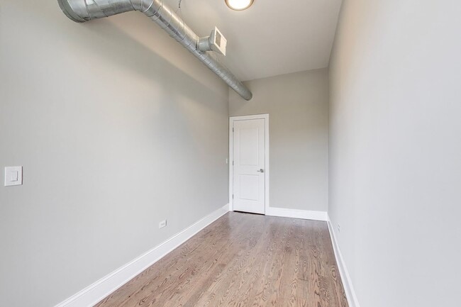 Building Photo - 1429 W. Grand(AKA 1117 Hoyne)