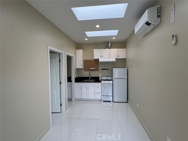 Foto del edificio - 6162 Outlook Ave