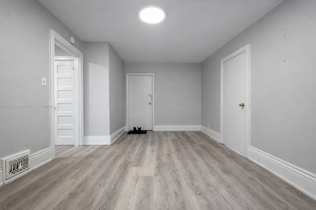 Building Photo - 29 Chatham St