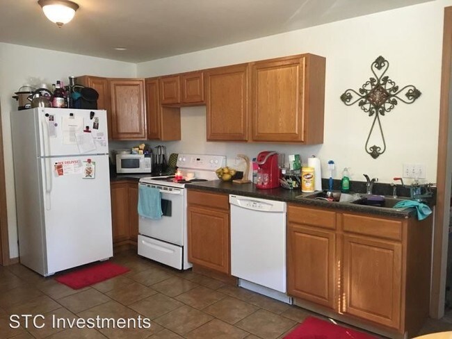 Building Photo - 2 br, 1 bath House - 314 W. Calhoun