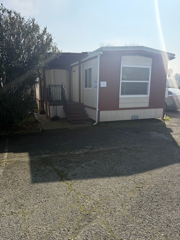 Foto del edificio - 5625 Sandmound Blvd