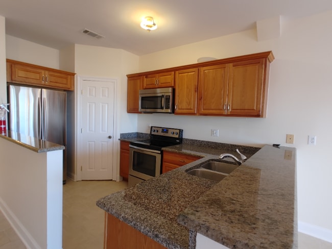 Building Photo - 118 Lakeview Dr