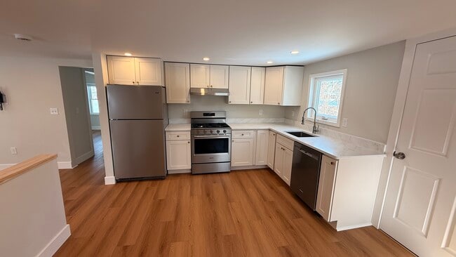 Building Photo - 193 Sidney Rd