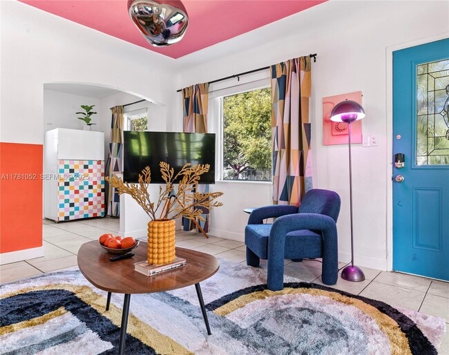 Building Photo - 260 NE 45th St