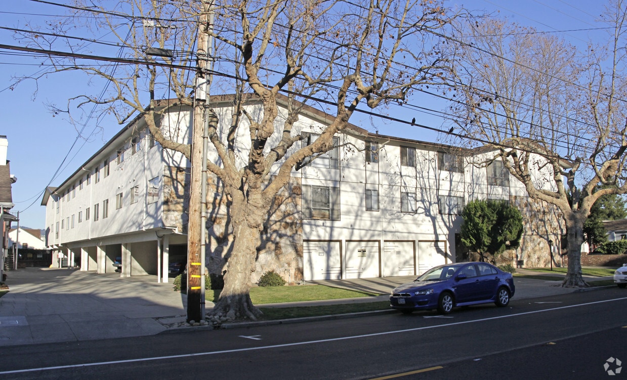 Primary Photo - Shaffer Apartments