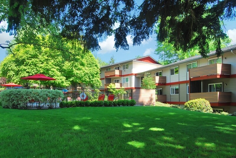 The Oswegan Apartments Lake Oswego, OR